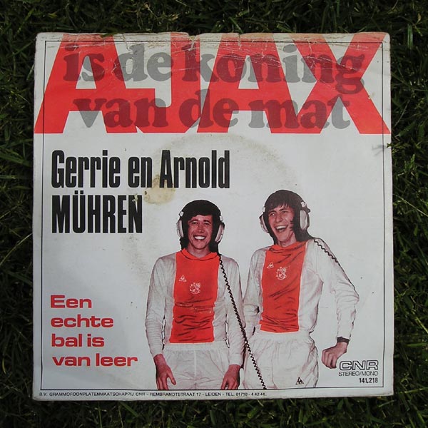 Gerrie en Arnold Mühren - Ajax is de koning van de mat